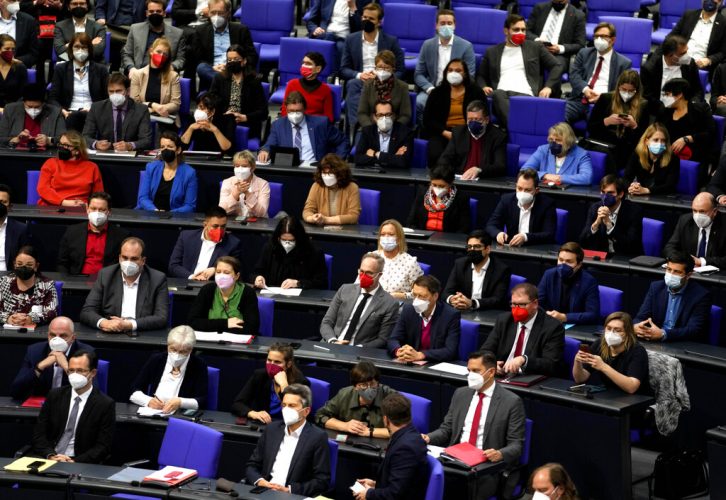 Thu. 9:04 a.m.: German lawmakers back new COVID measures after dire warnings